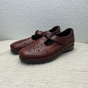 Brand New Women’s SAS “Willow” genuine leather loafers